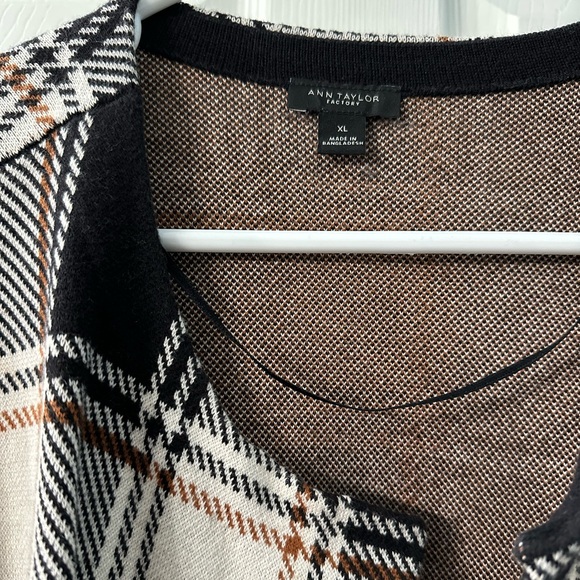 Ann Taylor Sweater Jacket size XL - Picture 3 of 6